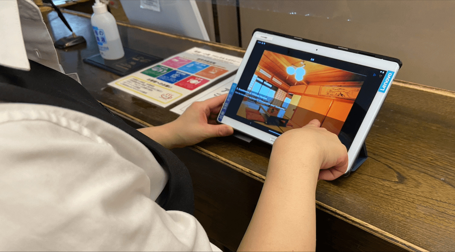 業務にTeachme Bizを使用している様子